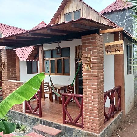 Bungalows Y Cabanas, Las Barracas De La Barra Малукано Экстерьер фото