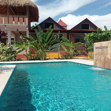 Bungalows Y Cabanas, Las Barracas De La Barra Малукано Экстерьер фото