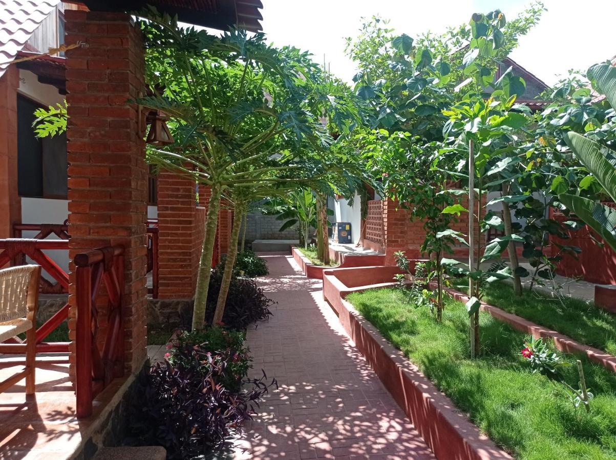 Bungalows Y Cabanas, Las Barracas De La Barra Малукано Экстерьер фото