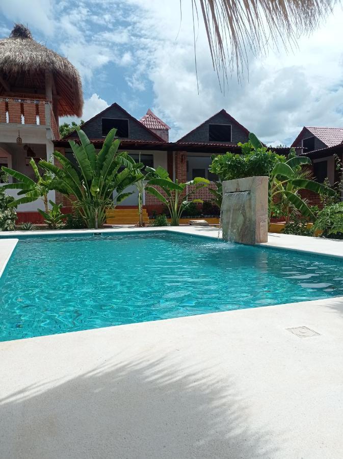 Bungalows Y Cabanas, Las Barracas De La Barra Малукано Экстерьер фото