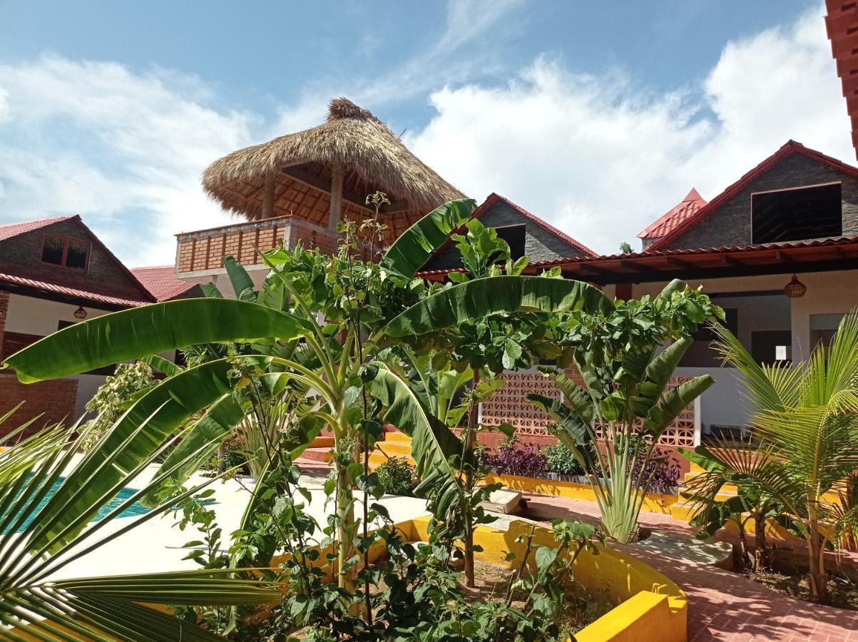 Bungalows Y Cabanas, Las Barracas De La Barra Малукано Экстерьер фото